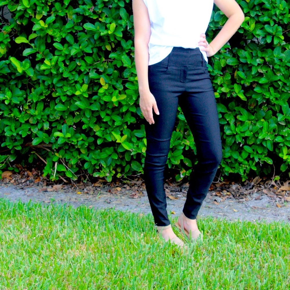 Black Highwaisted Skinny pants